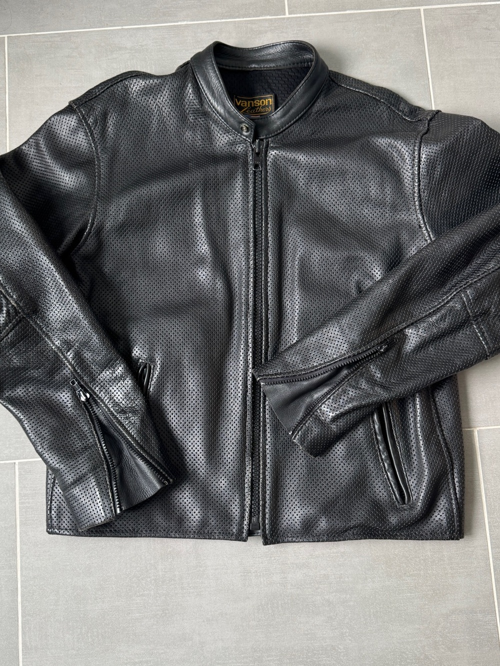 Vanson Breeze Fully Perforated Black Leather Motorcycle Bomber Jacket sz XL (44)